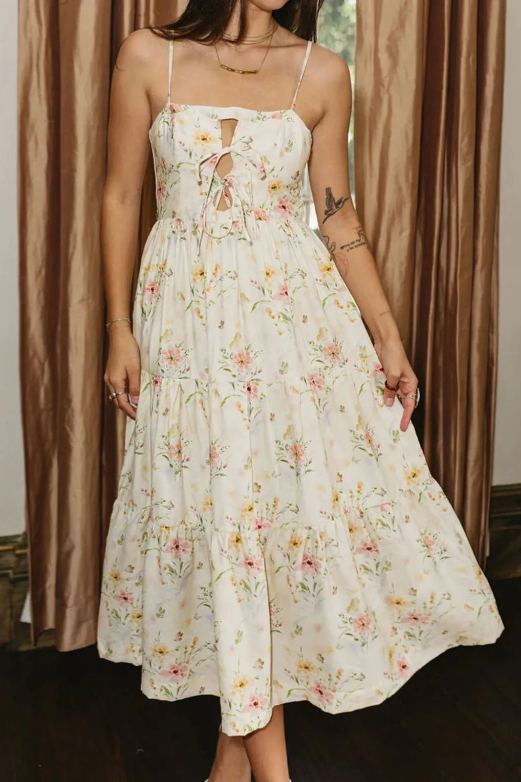 Elegant Sleeveless Tie-Up Maxi Dress