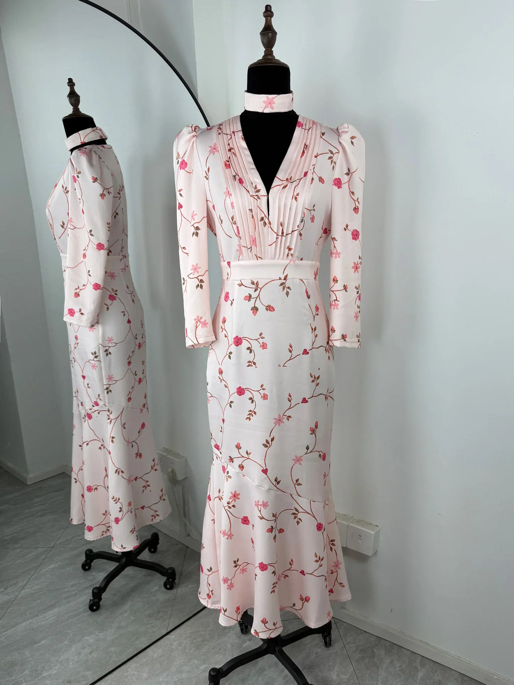 Deep V Neck Slim Long Sleeve High Waist Midi Dress