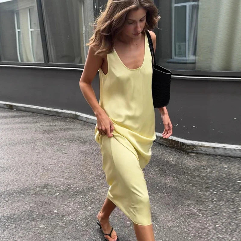 Sleeveless U Neck Loose Backless Maxi Dress