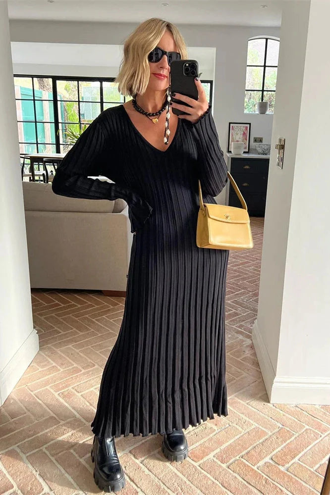 V-Neck Knit Long Sleeve High Waist Pleated Maxi Dress