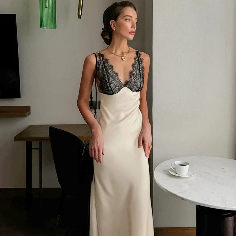 Lace Patchwork V-Neck Backless Maxi Dress