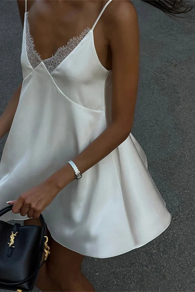V-Neck Lace Backless Patchwork Mini Dress